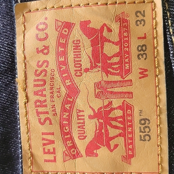 NWT levis 559 38x32 - Picture 3 of 3